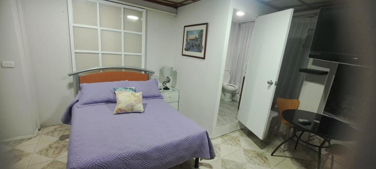 Habitación en casa particular Encantadoras Privadas Del Valle