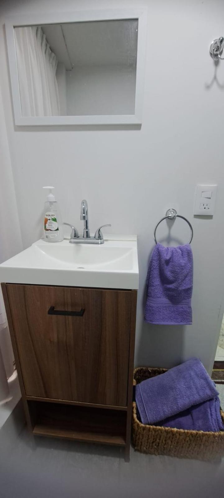Habitación en casa particular Encantadoras Privadas Del Valle *