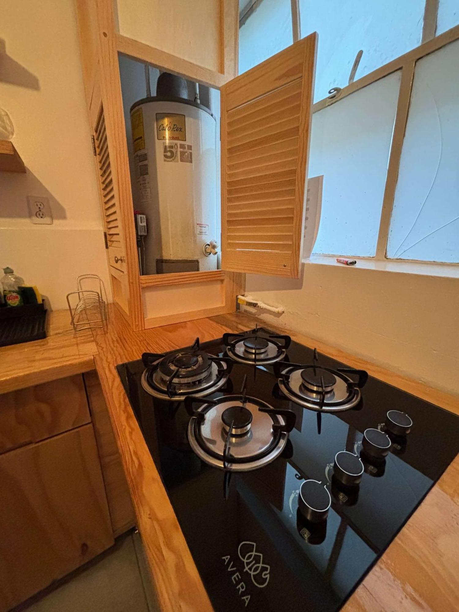 2 Bedroom Hipster In Esquina Del Chilaquil