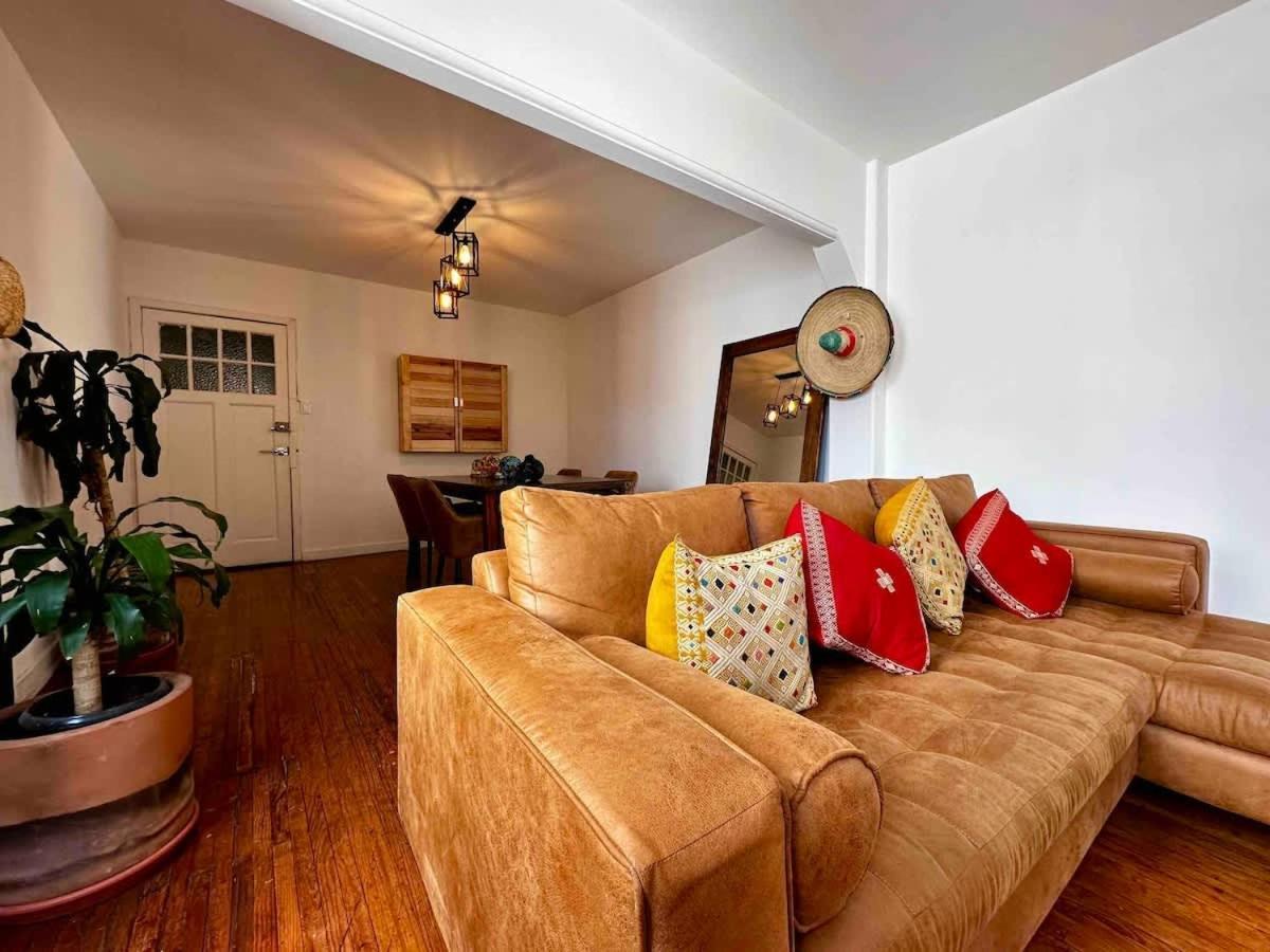 2 Bedroom Hipster In Esquina Del Chilaquil