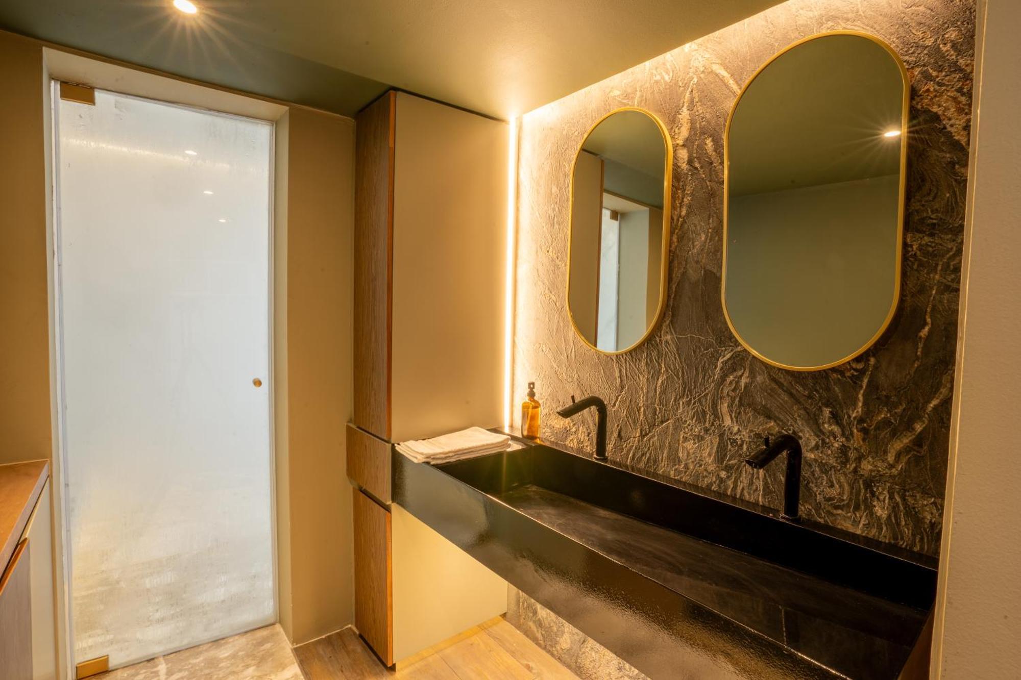 Beautiful Ph With Private Jacuzzi *