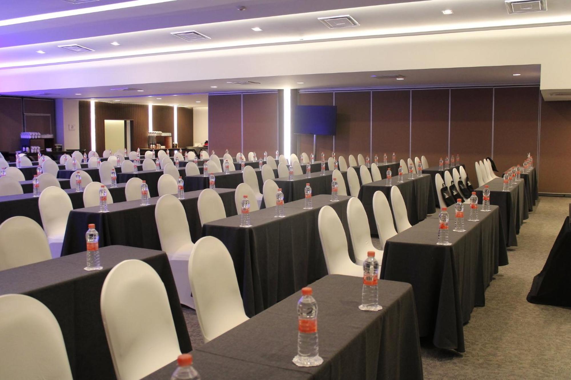Dali Airport By Ihg Hotel 3*