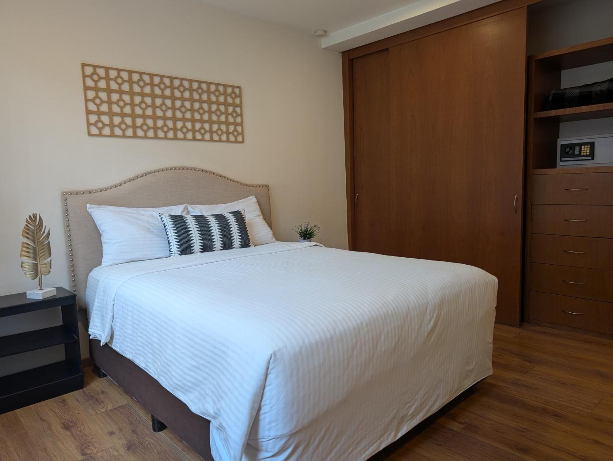 Casa Donceles, 10 Spacious Apartments, Prime Location In Historic Center * México DF