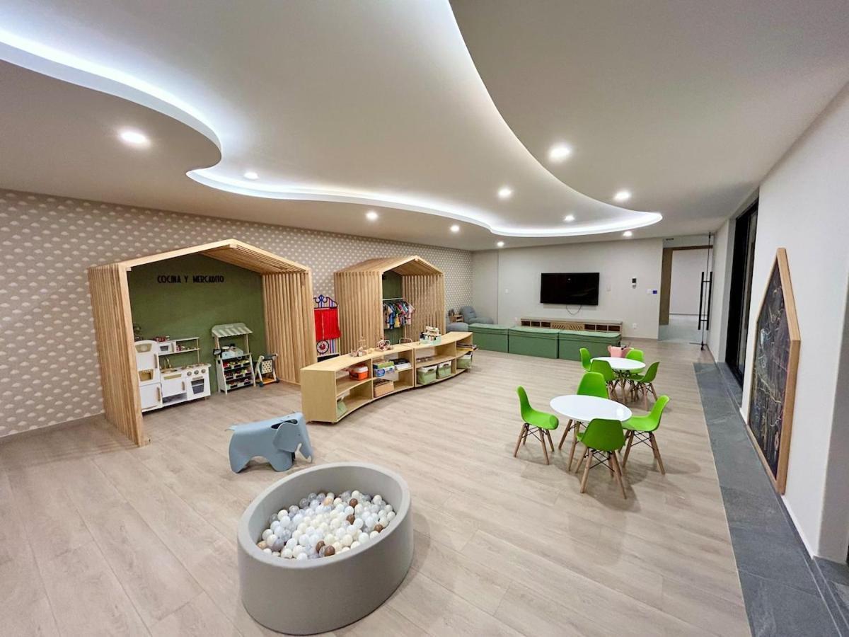 Hunab Roma - Pool, Coworking And Gym New