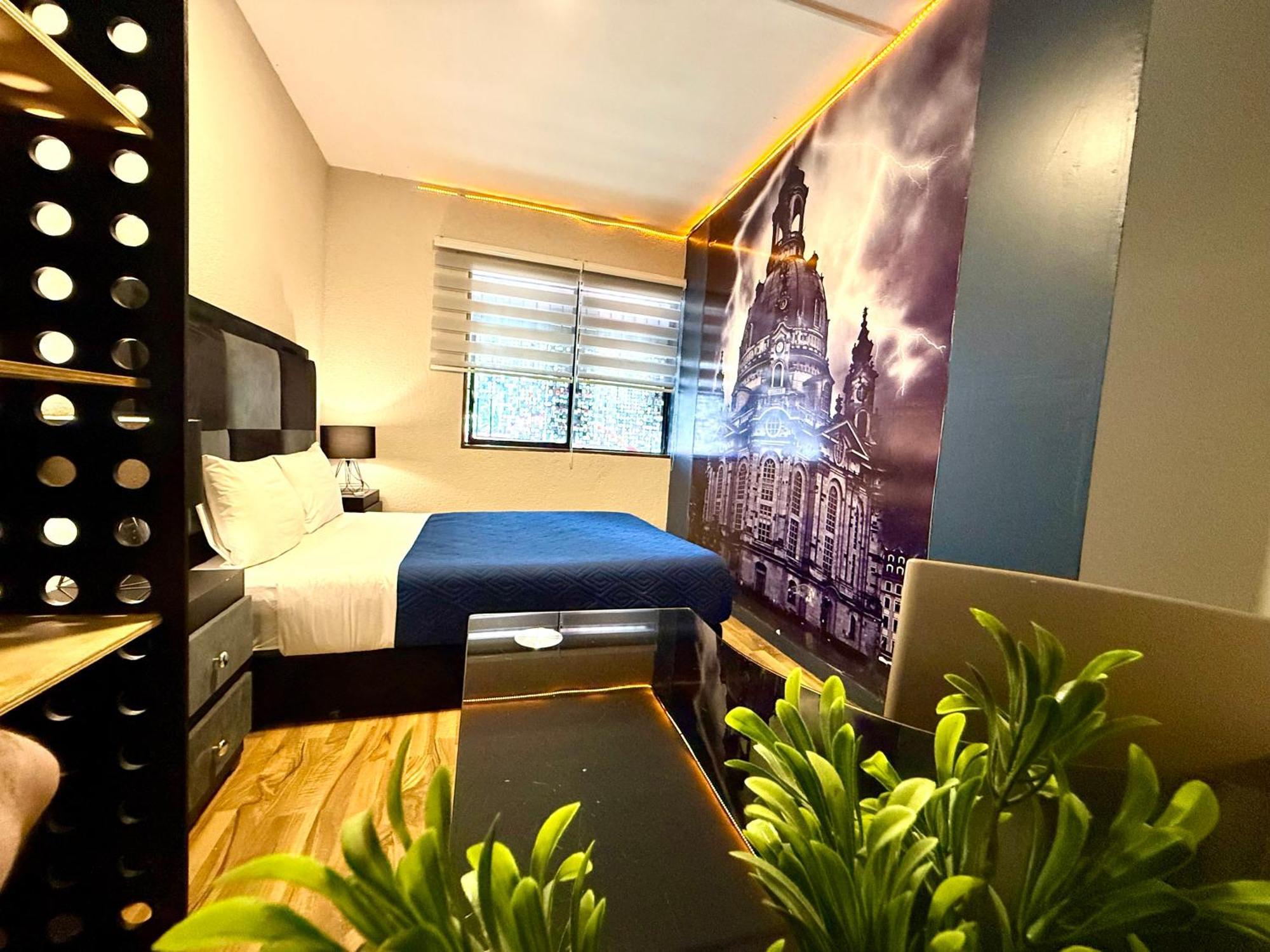 Rms Hostal - Condesa Pensión