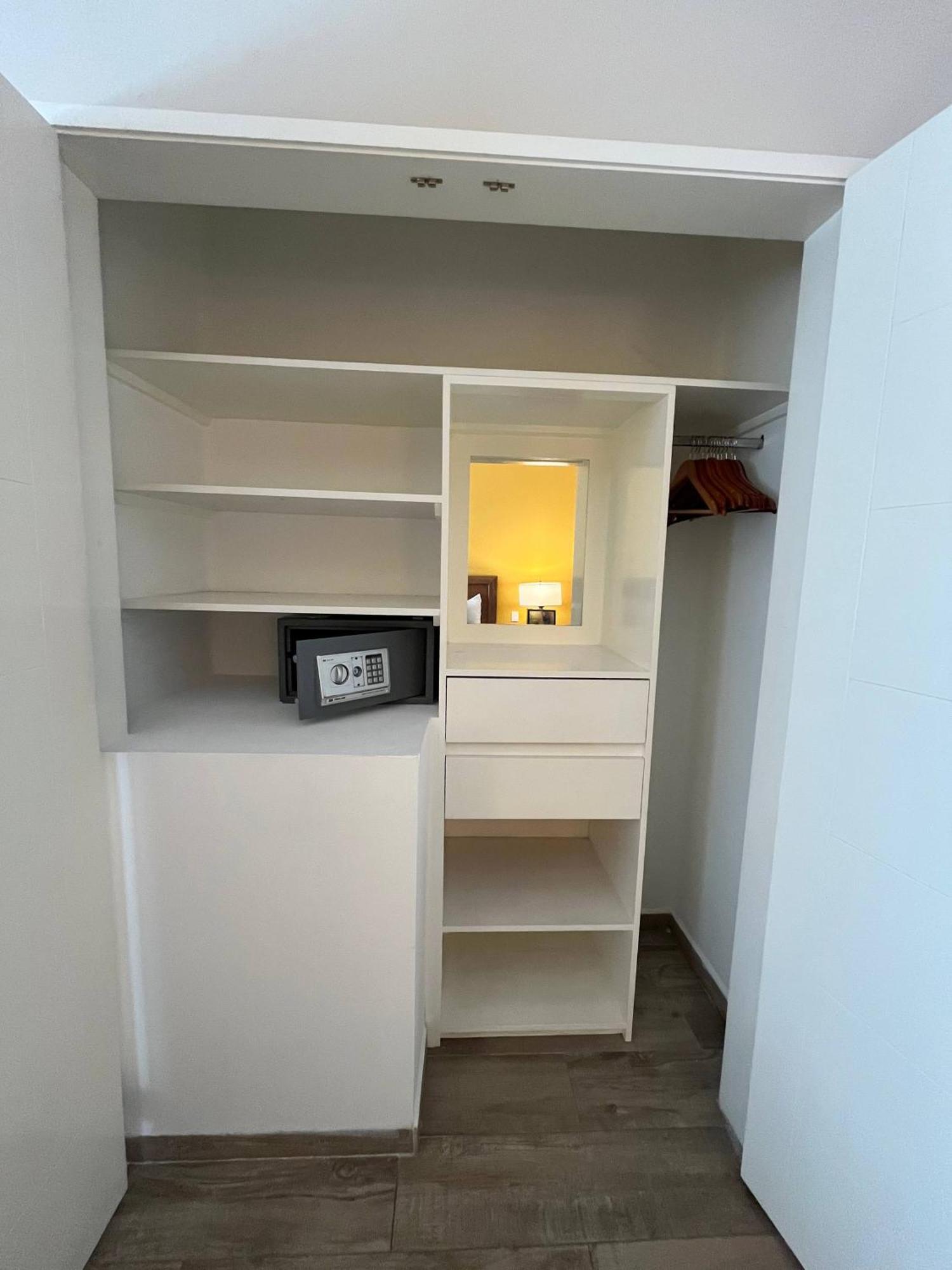Apartamento Arquimedes Patio I Luminous 1br In Polanco México DF