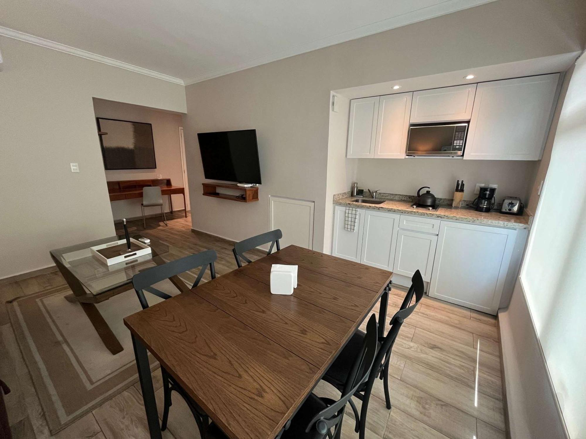 Apartamento Arquimedes Patio I Luminous 1br In Polanco México DF