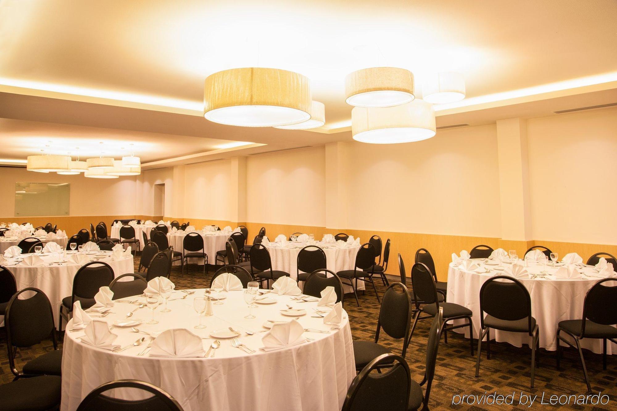 Hotel Fiesta Aeropuerto Cd 3*