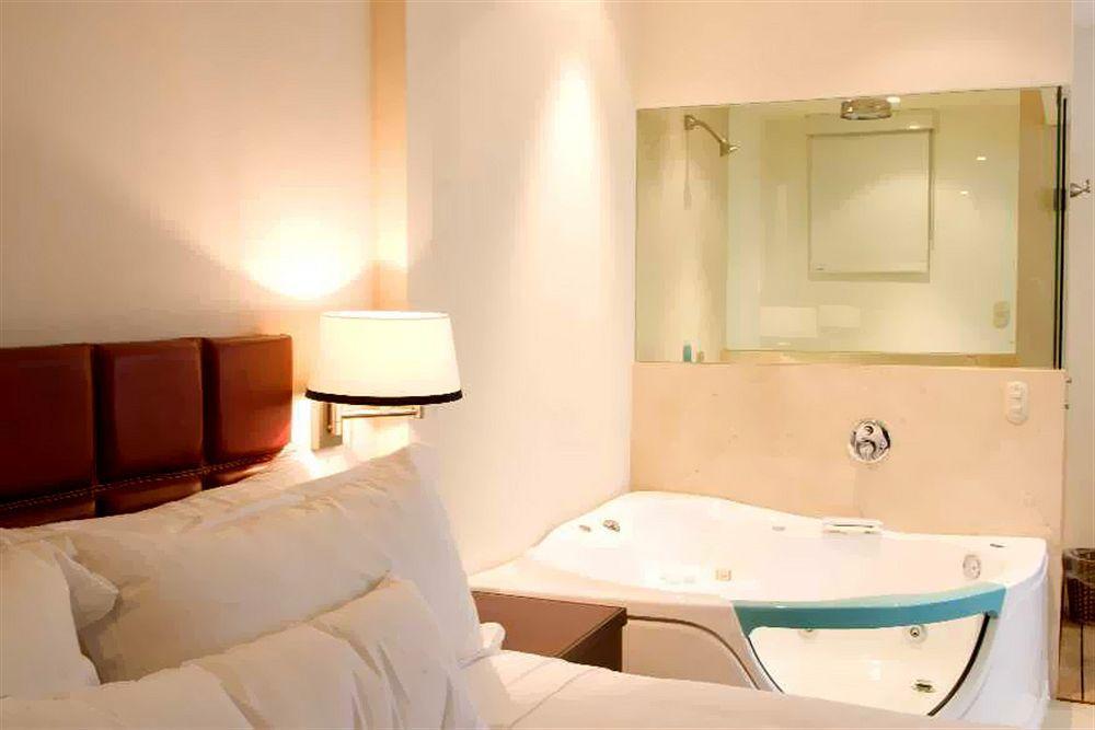 Flowsuites Polanco Aparthotel 4*