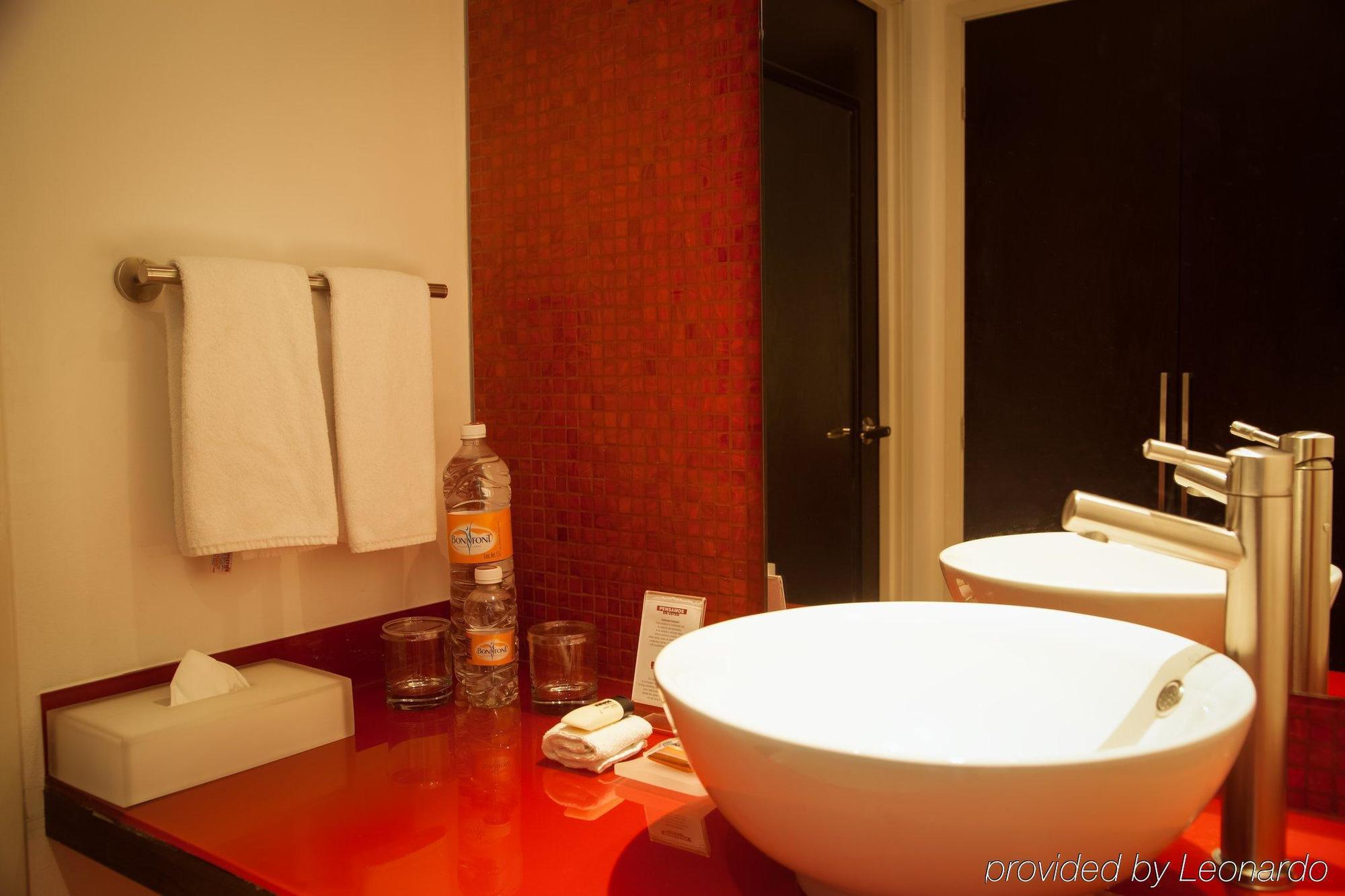 Fiesta Periferico Sur Hotel 4*