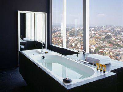 Capital Hotel 4*