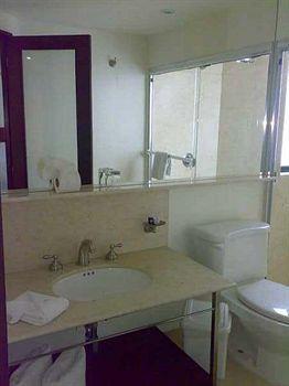 Flowsuites Polanco 4*