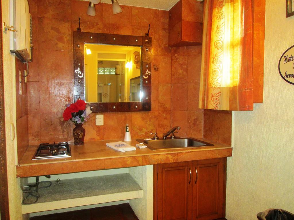 Real Azteca Hotel 3*