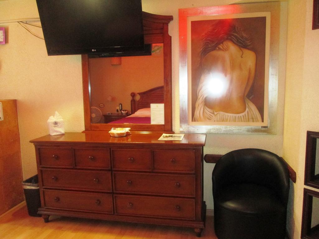 Real Azteca Hotel 3*