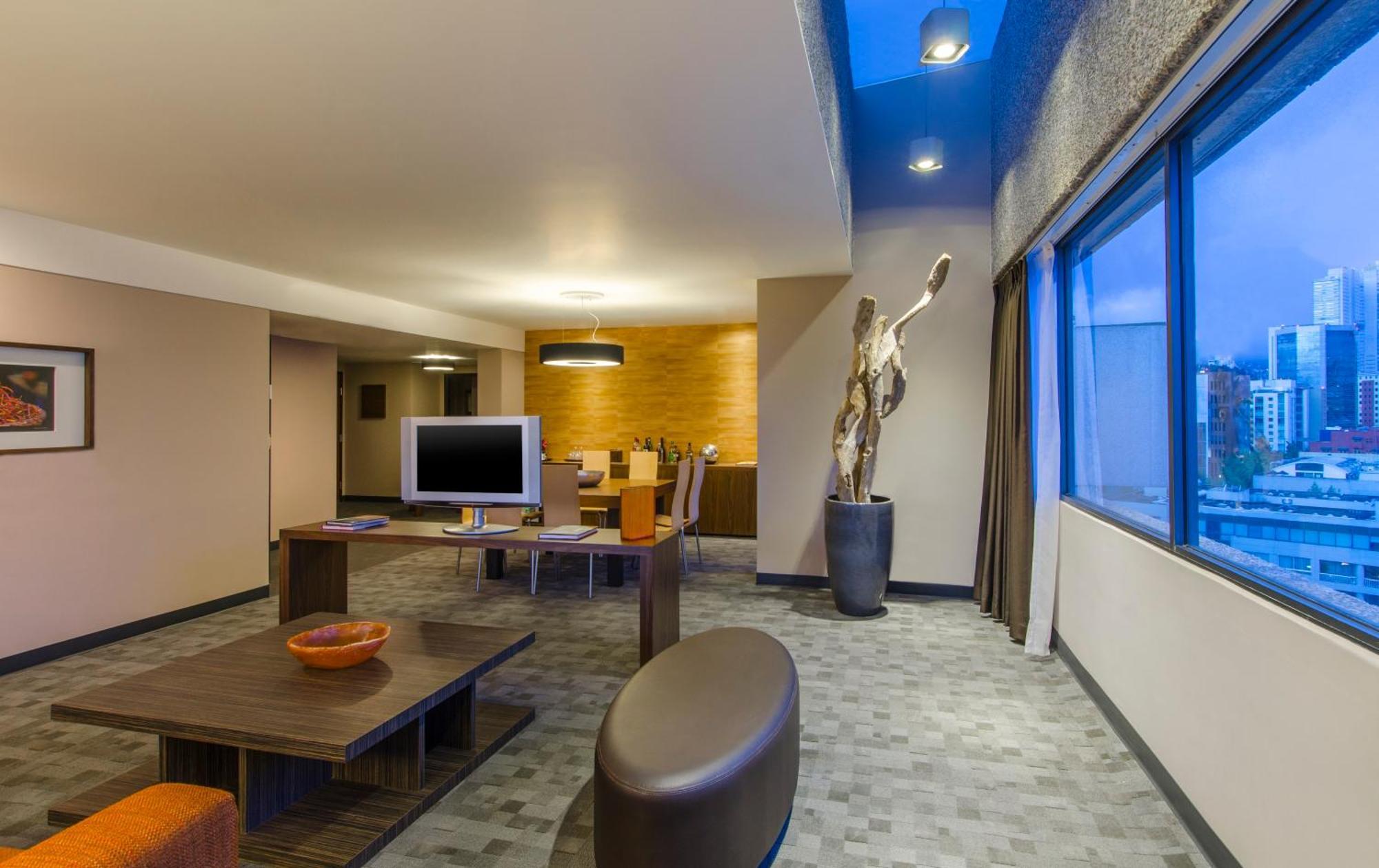 Sheraton Santa Fe Hotel 5*