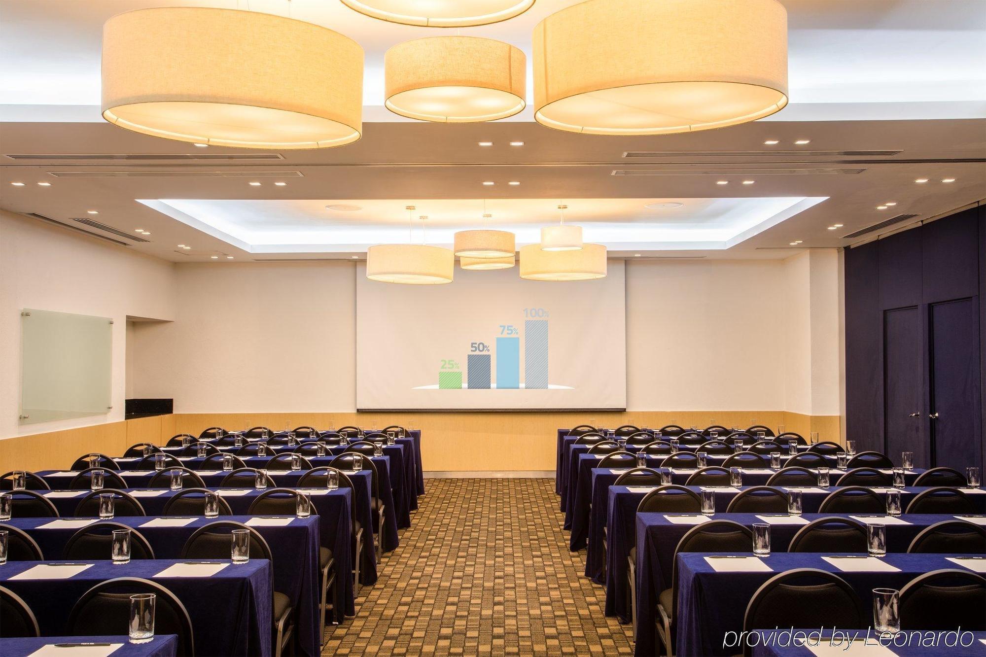 Hotel Fiesta Insurgentes Viaducto 4*