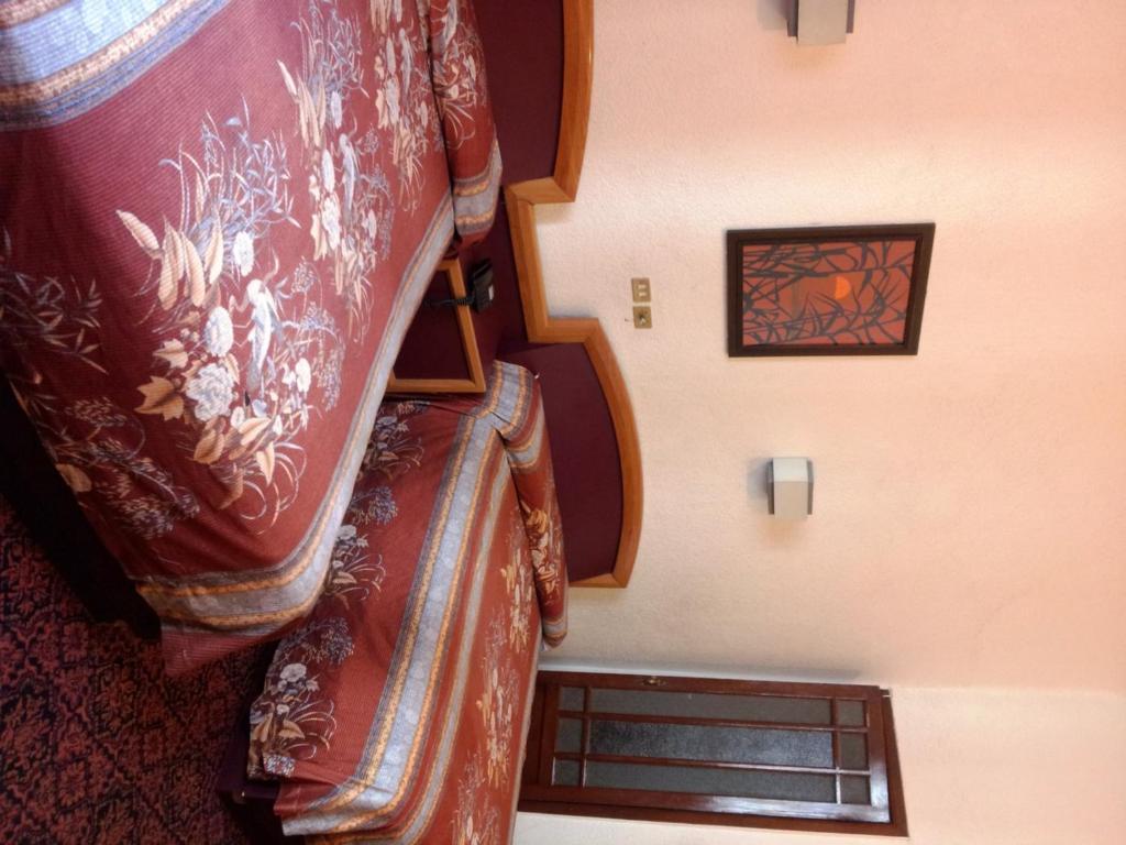 Montecarlo Hotel 2*