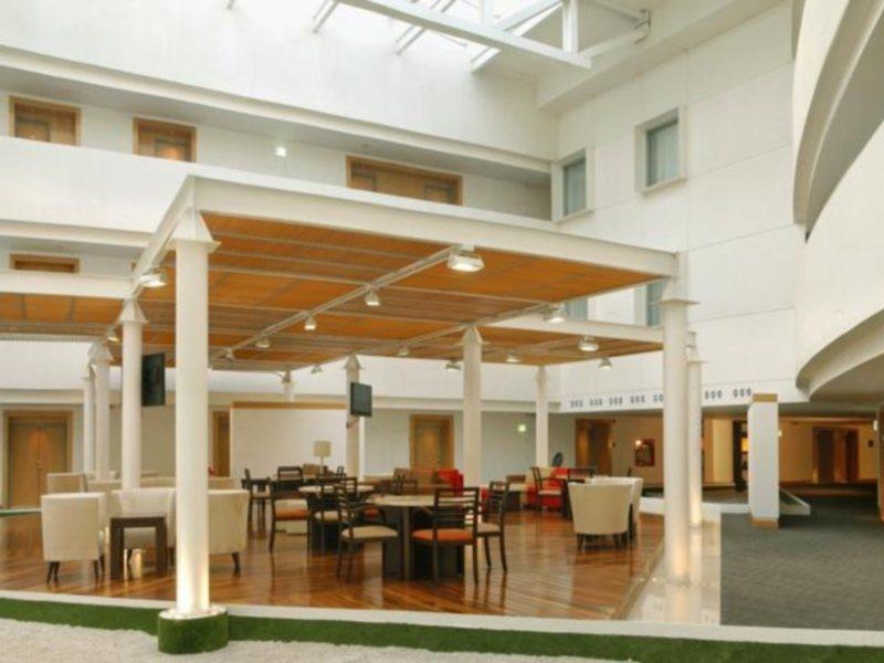 Nh Collection Mexico Airport T2 4*