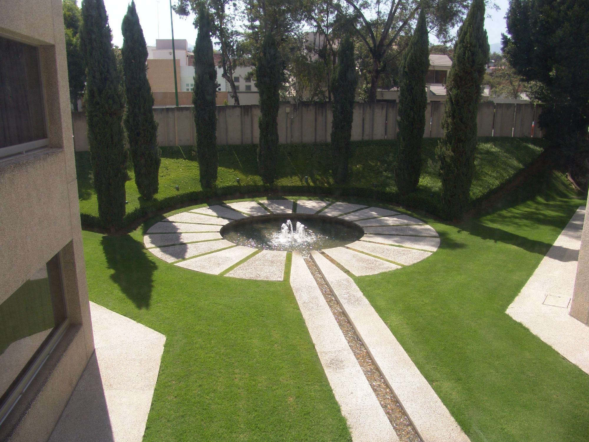 Royal Pedregal
