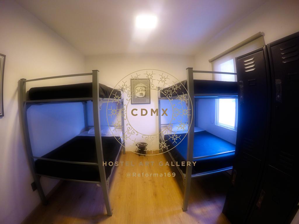 Art Gallery Hostal *