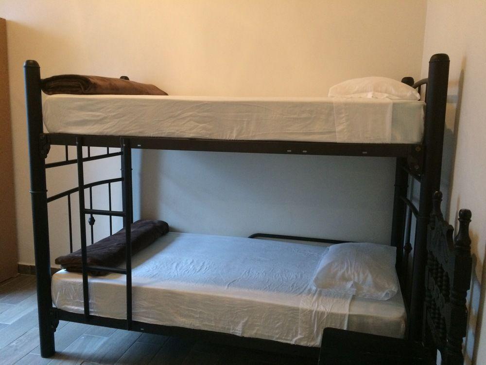 Capsule Hostal