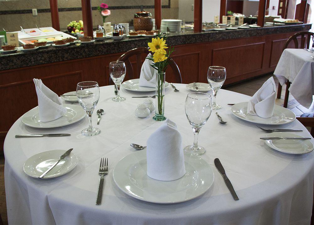 Mision Naucalpan Hotel 3*