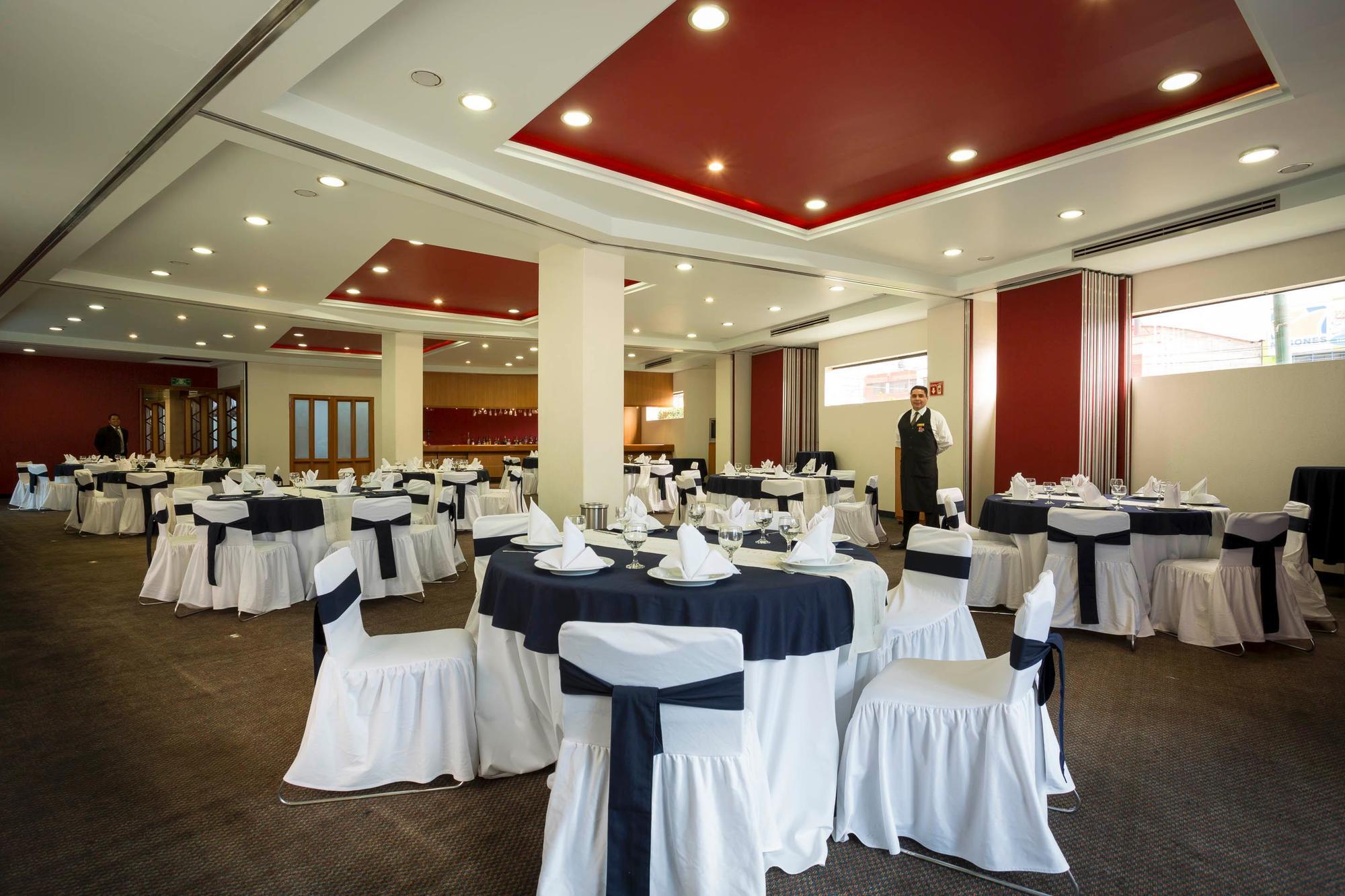 Hotel Abastos Plaza