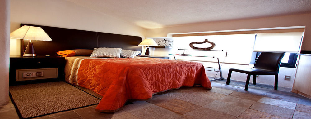 Aztic And Executive Hotel 4*