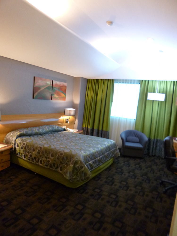Mandarin Carton Hotel