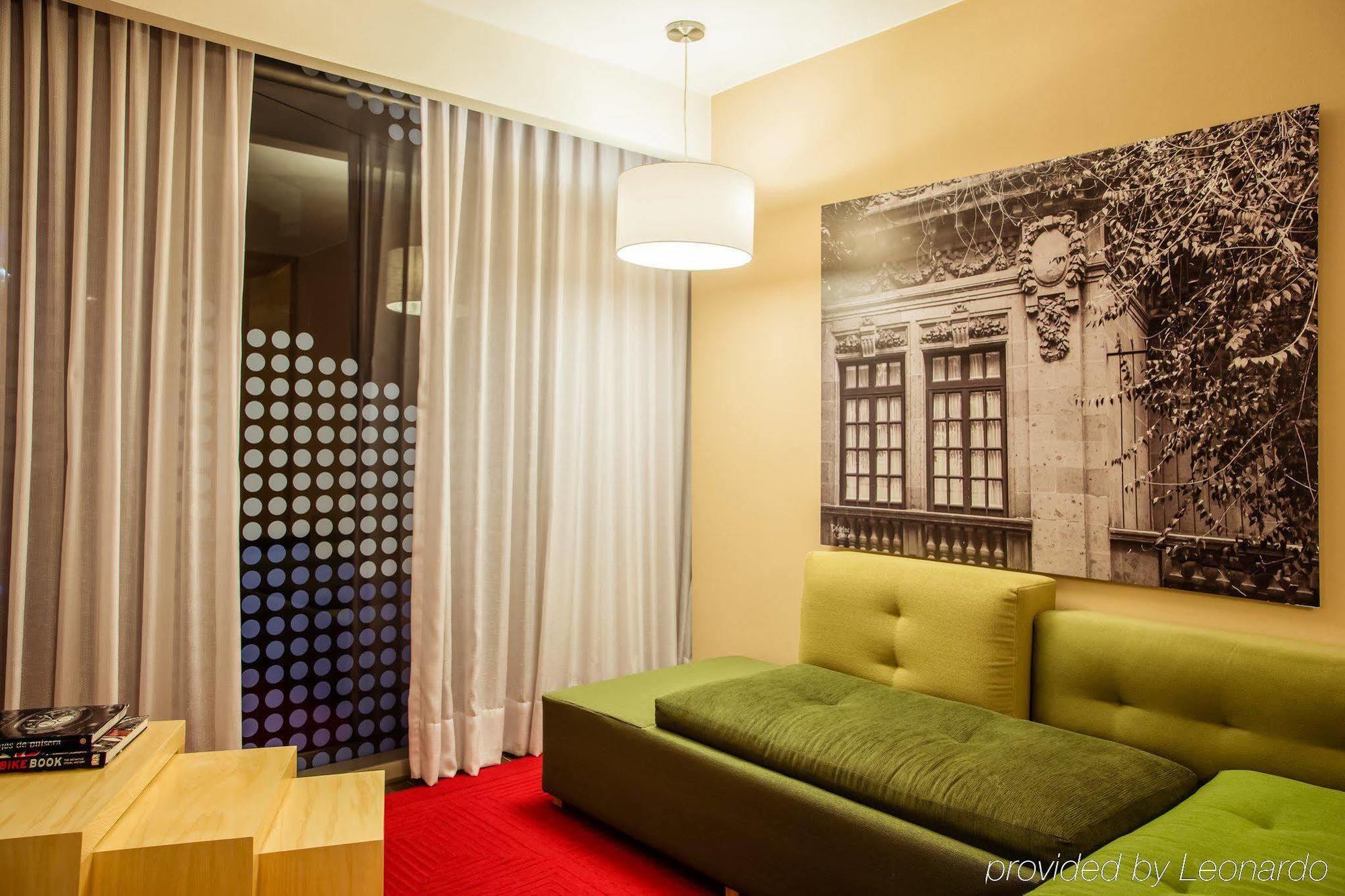 Fiesta Insurgentes Viaducto 4*