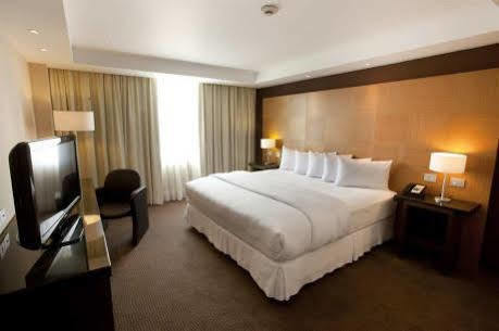 Hotel Doubletree By Hilton Airport Area 3*