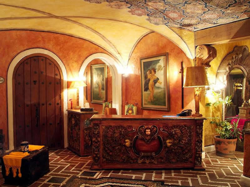 Casa Vieja Hotel