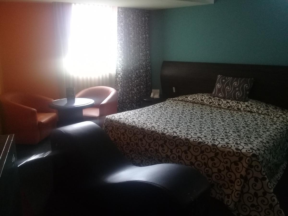 Hotel del amor La Flor *