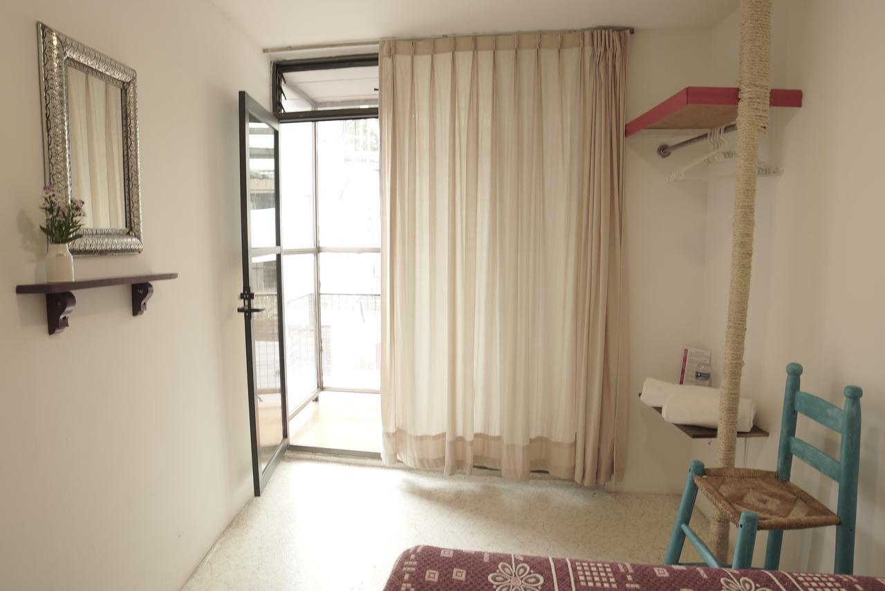 Colibri Bed & Breakfast Mexico City