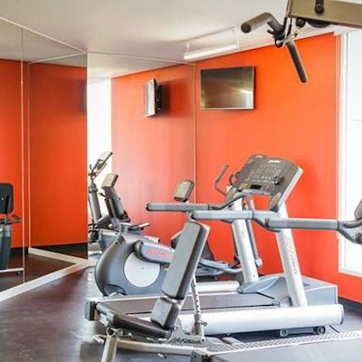 Fiesta Plaza Aeropuerto Hotel 4*