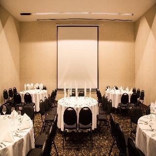 Fiesta Plaza Aeropuerto Hotel 4*