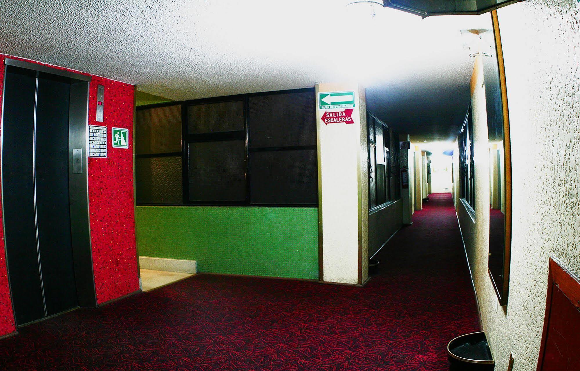 La Riviera 2* México DF