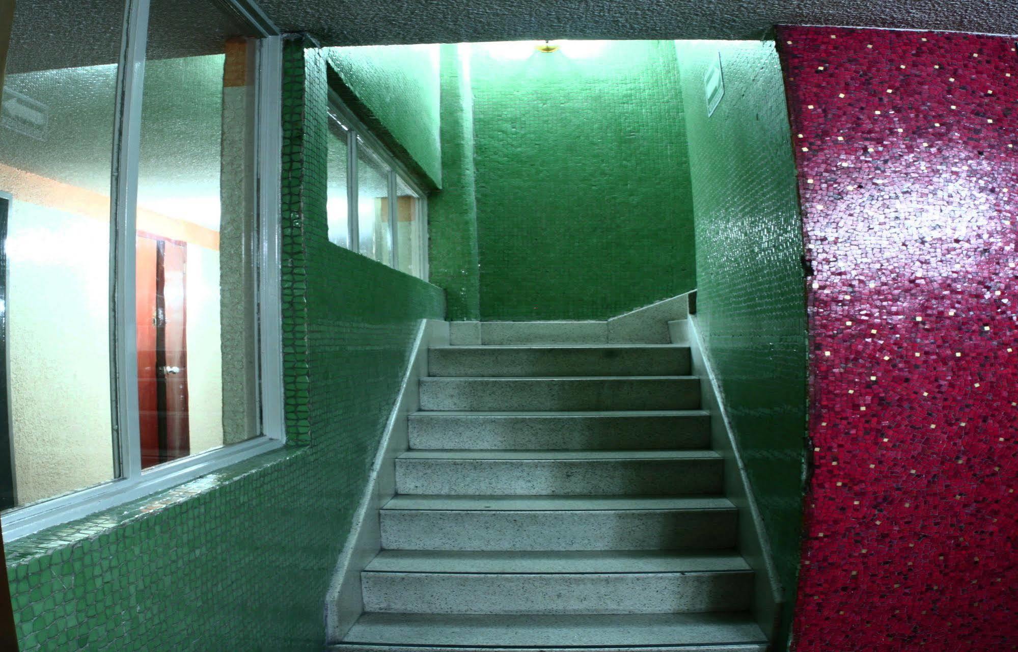 La Riviera Hotel 2*