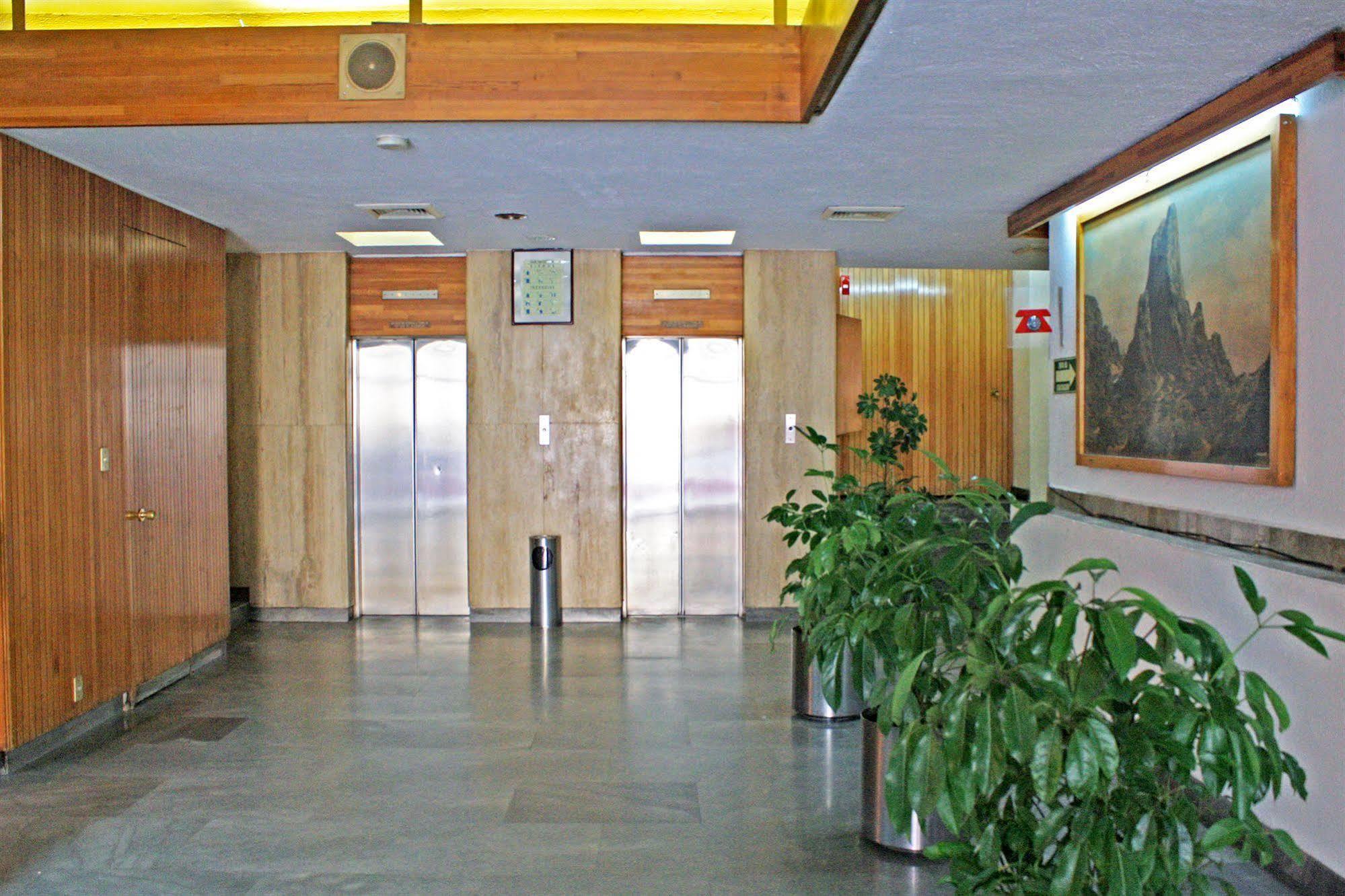 Oyo Hidalgo Hotel