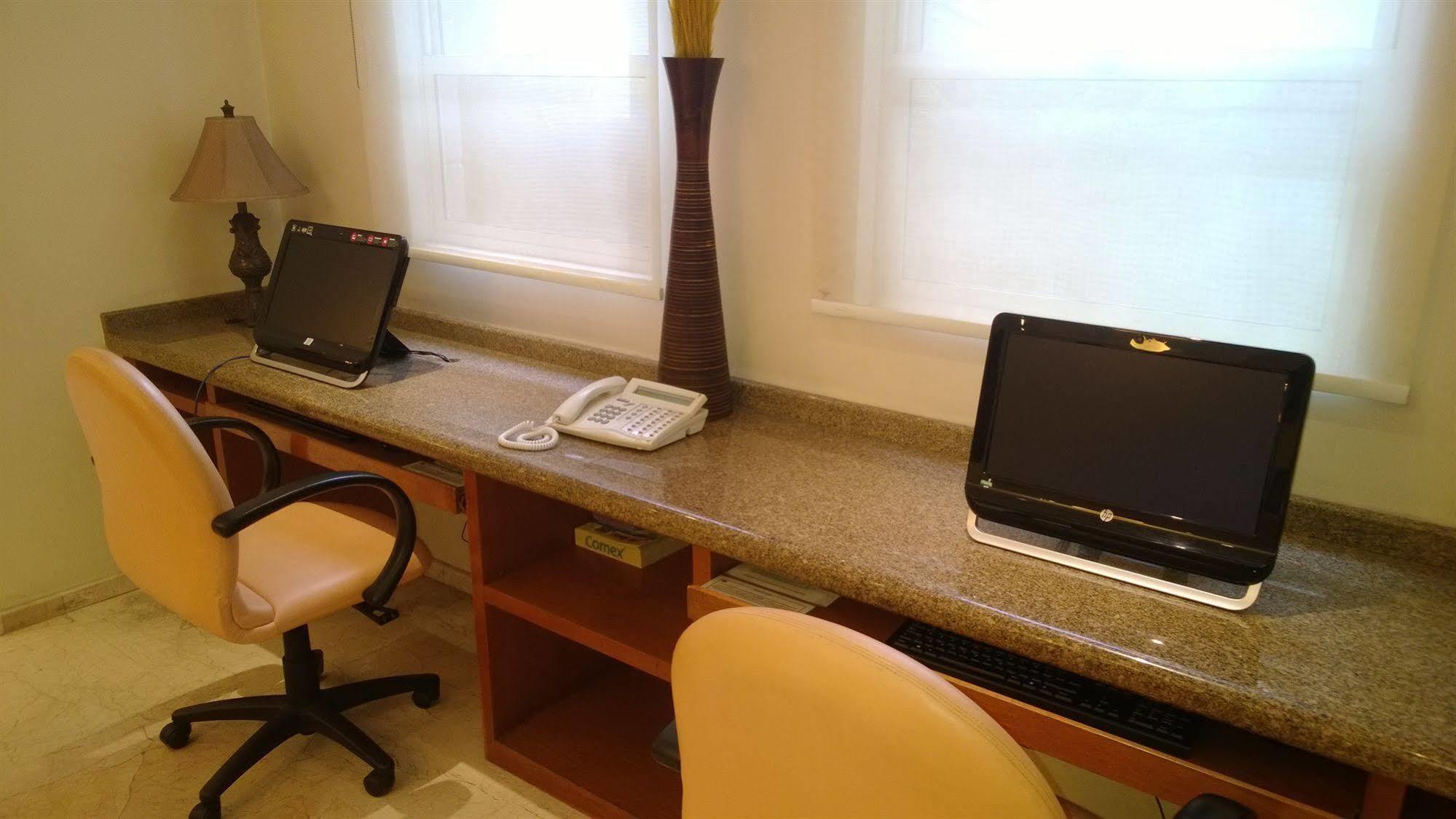 Obelisk Hotel 4*
