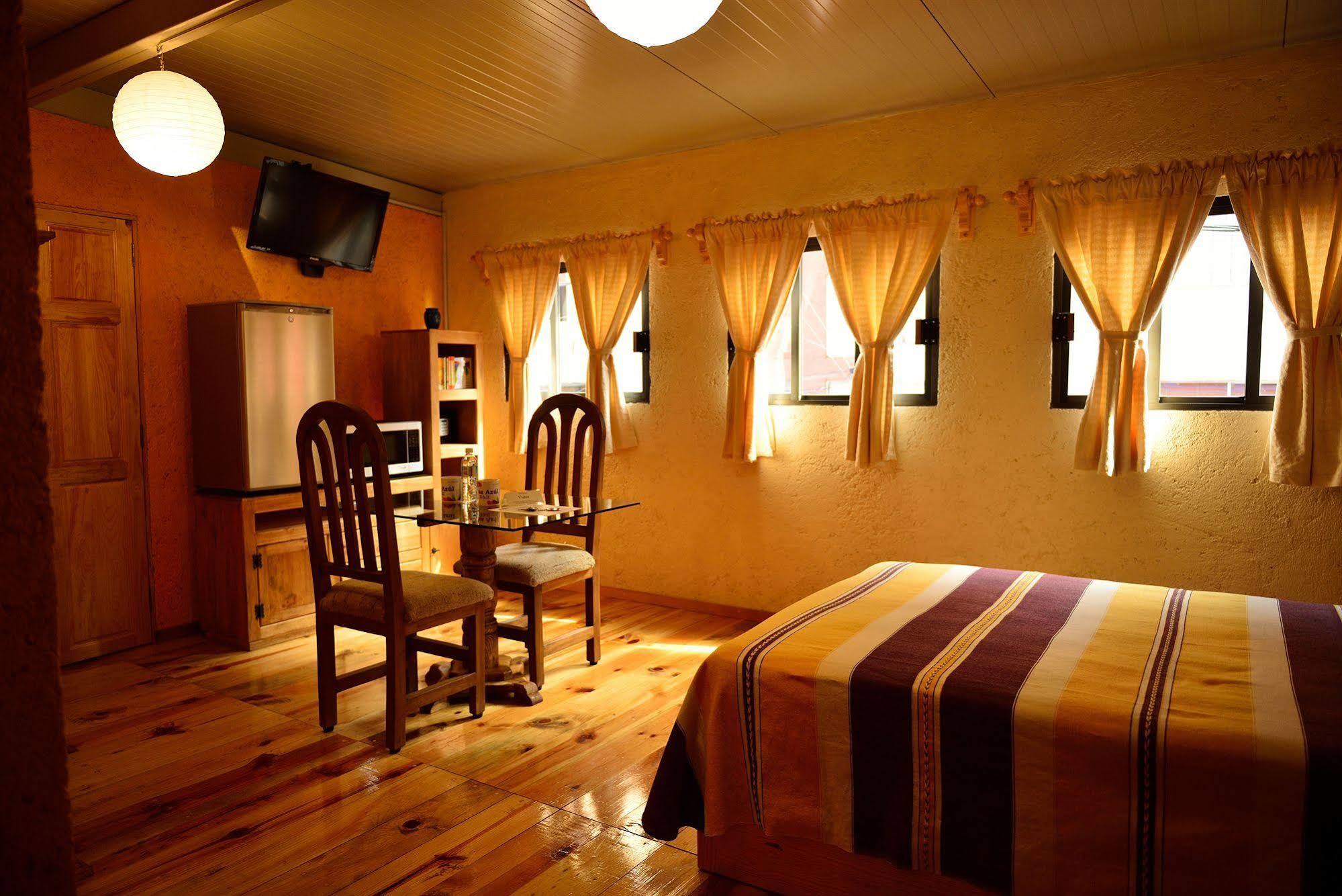 Mex Suites Casa Azul Bed & Breakfast 5*