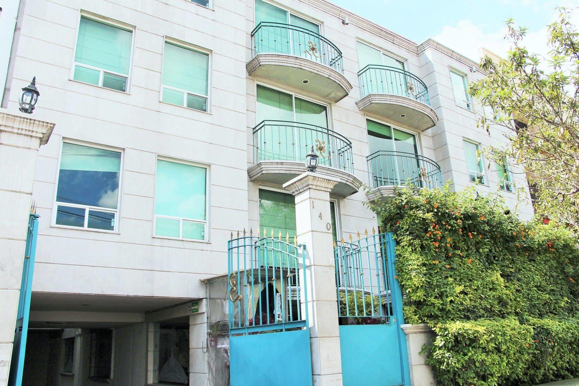 L'heritage Aristoteles 140 By Bluebay *