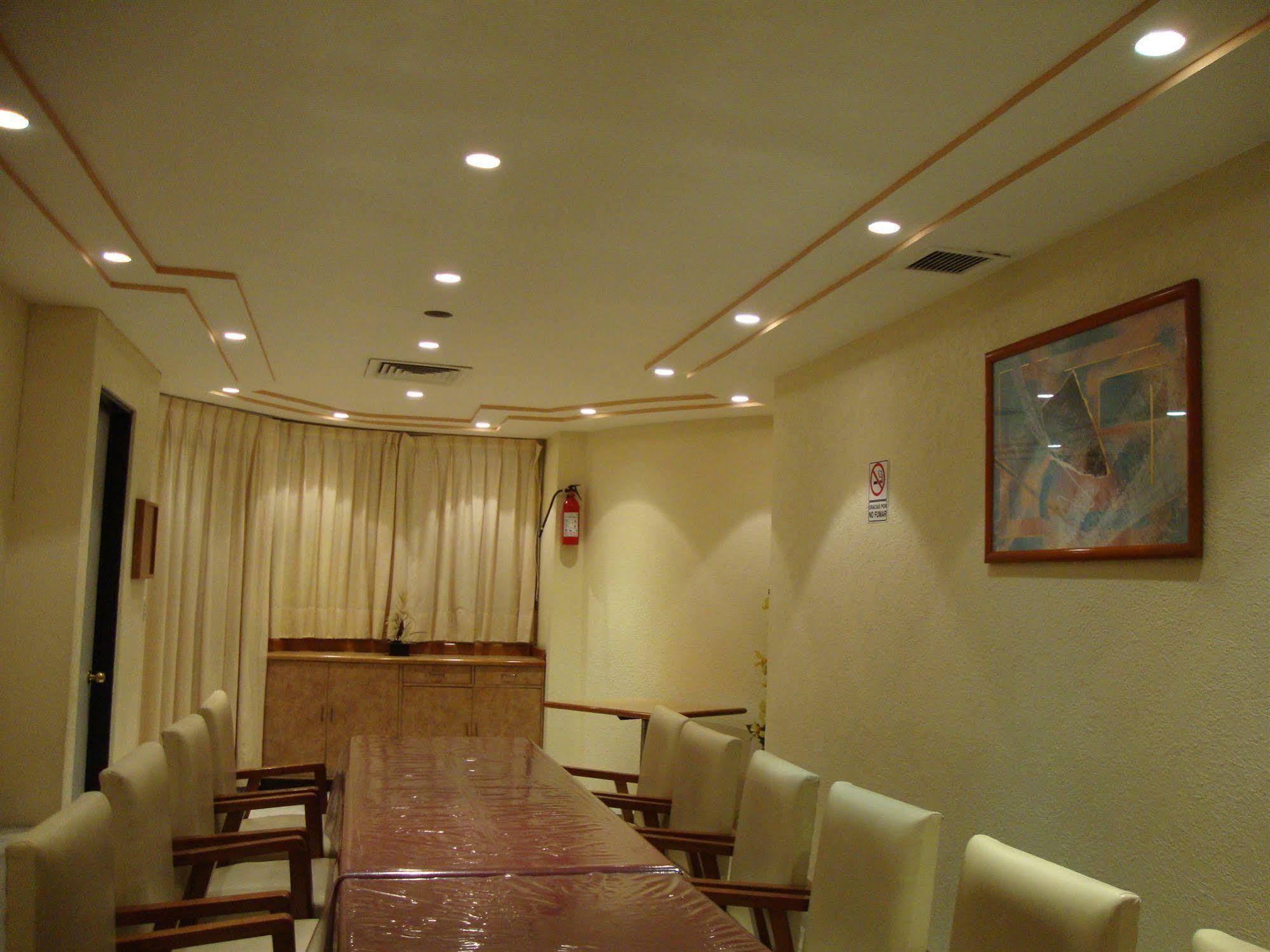 Hotel Holiday Express - Basilica By Ihg