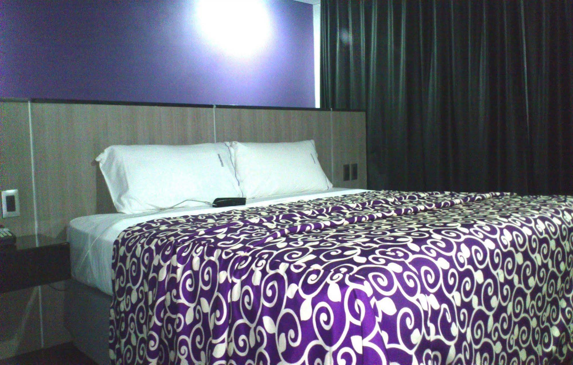 Max 3* Mexico City