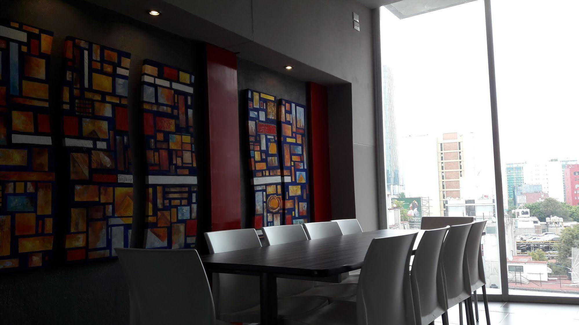 Block Hotel