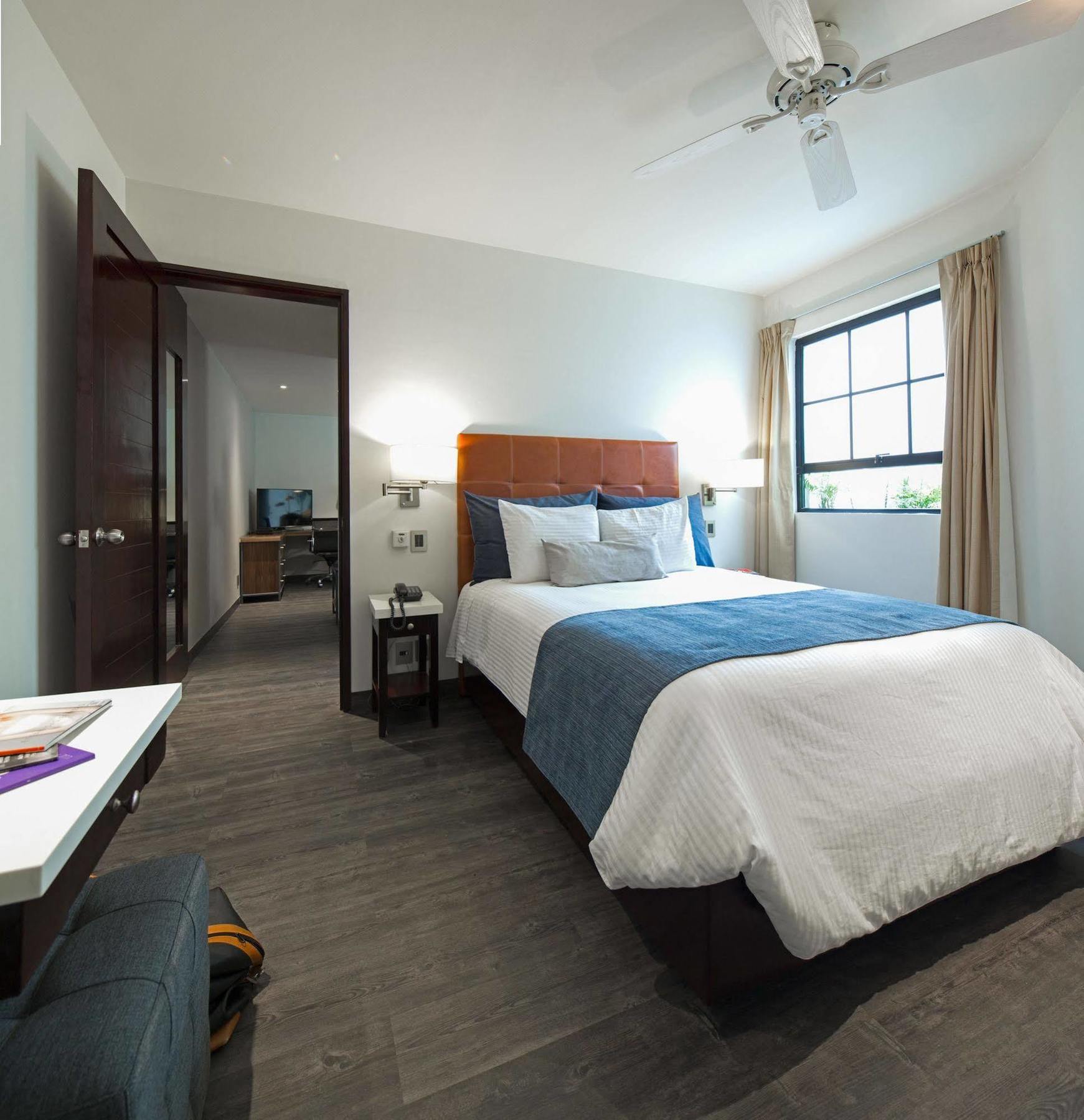 Flowsuites Polanco 4*
