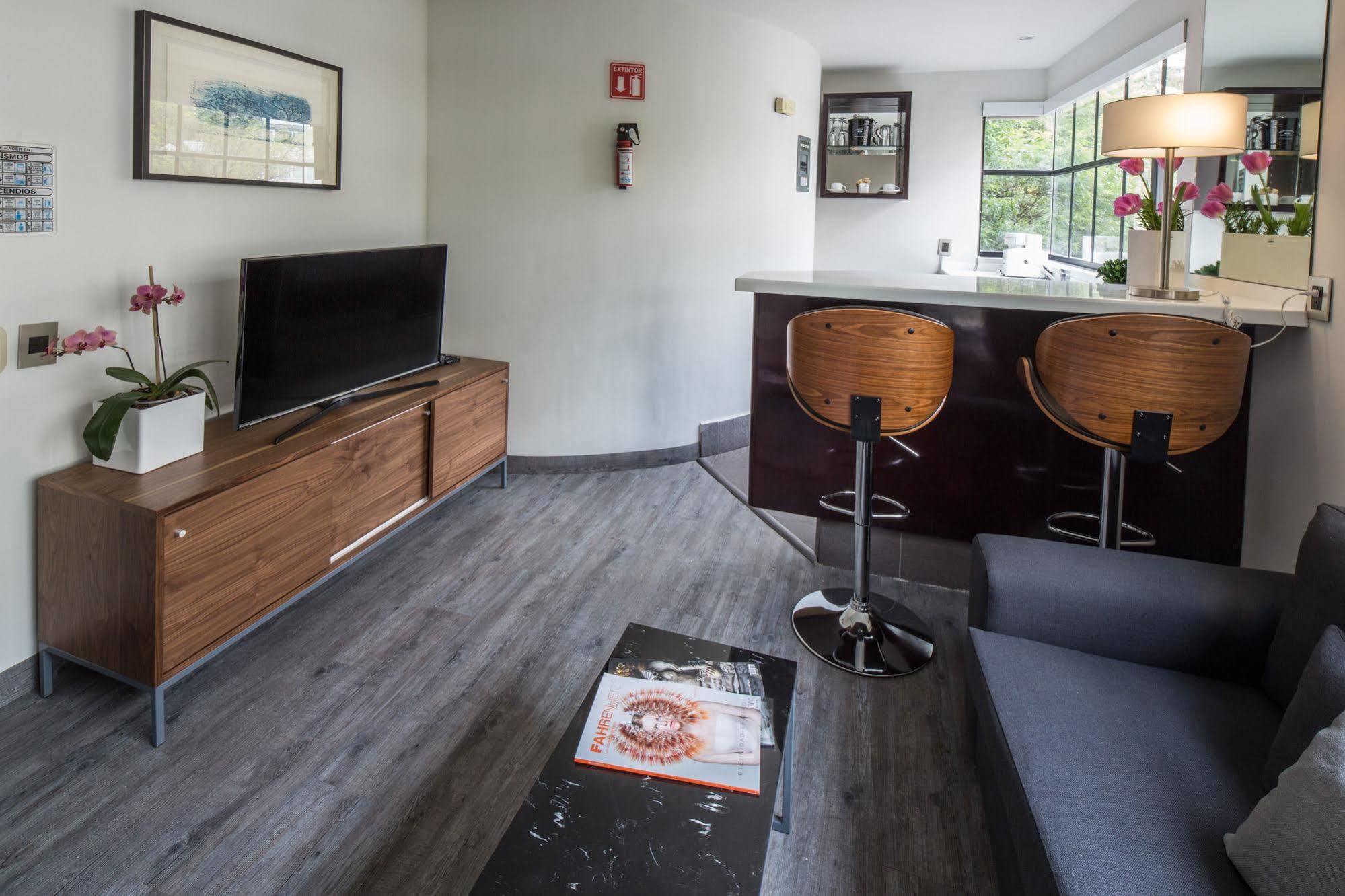 Flowsuites Polanco 4*
