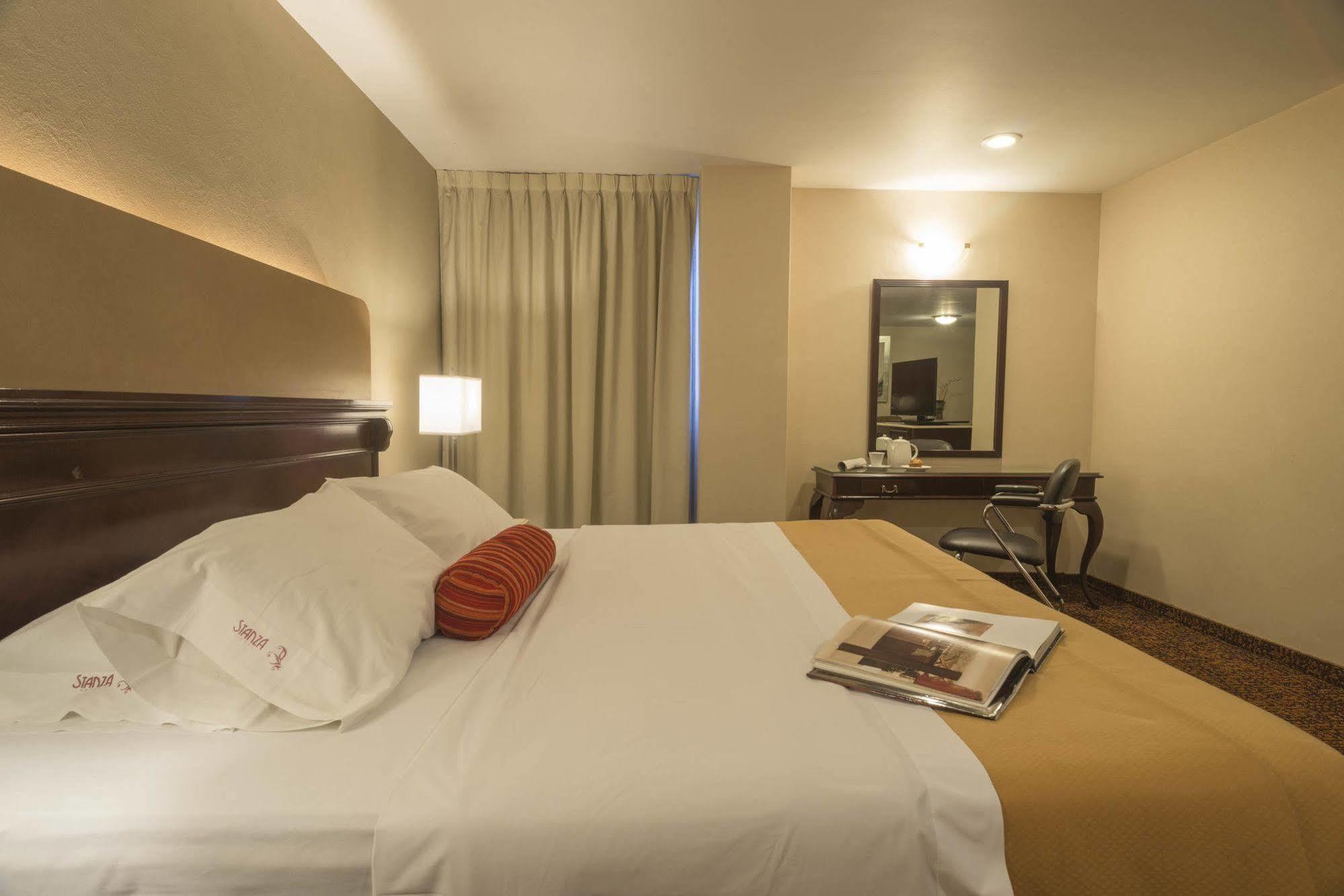 Stanza Hotel