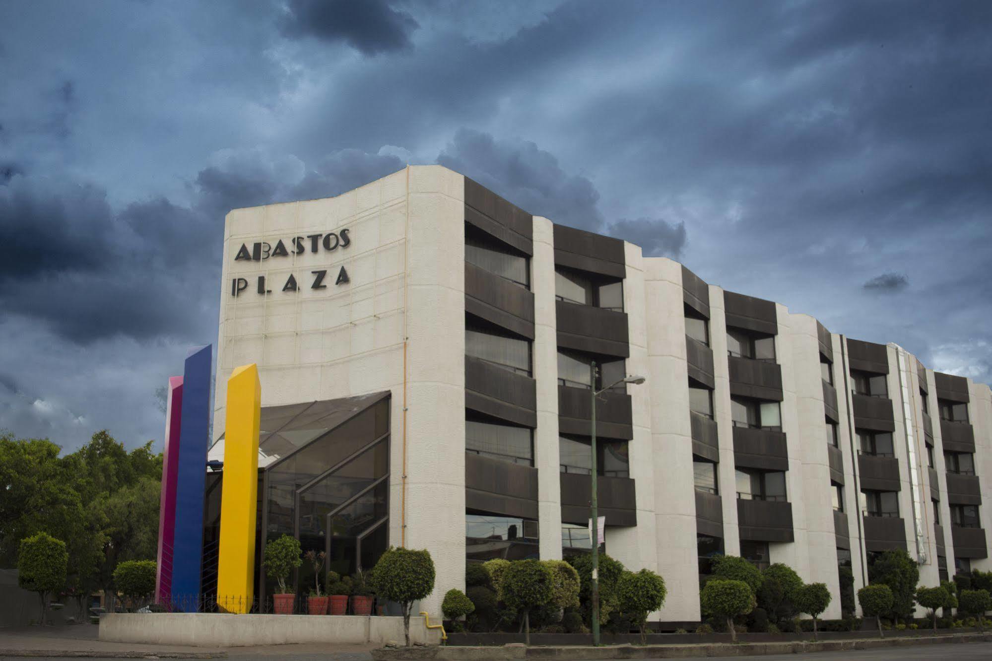 Abastos Plaza 4* Mexico City