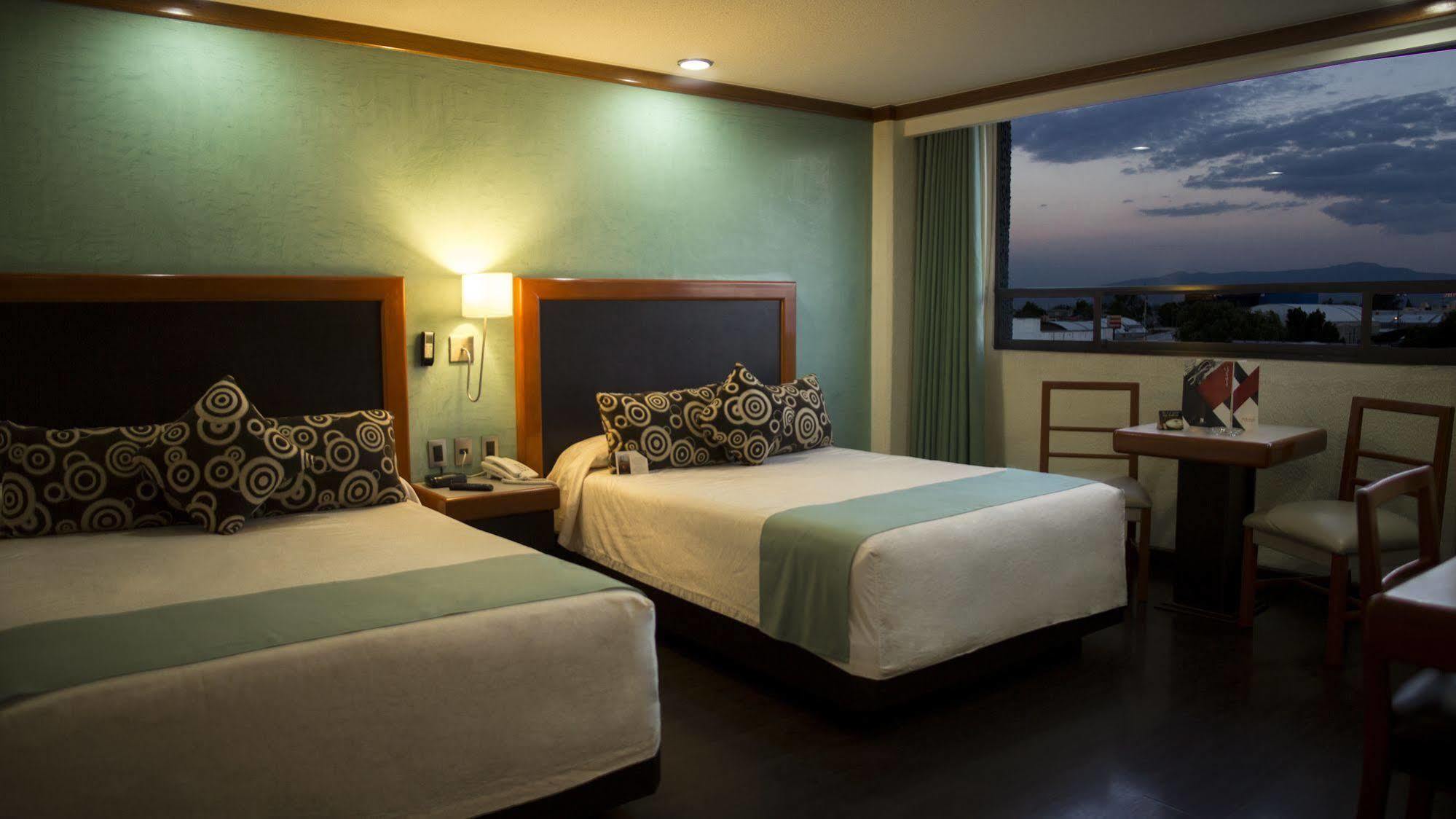 Hotel Abastos Plaza 4*